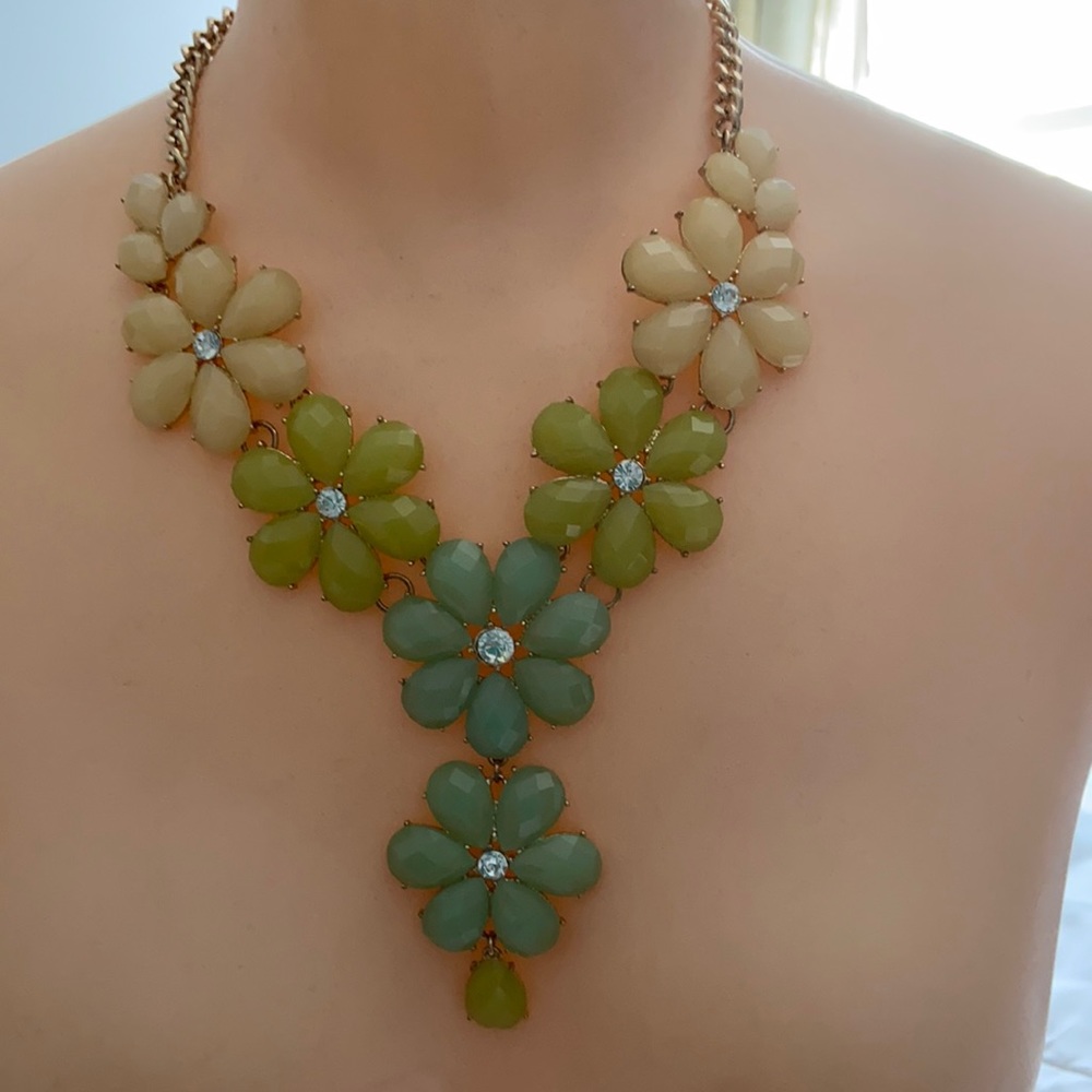 Spring necklace